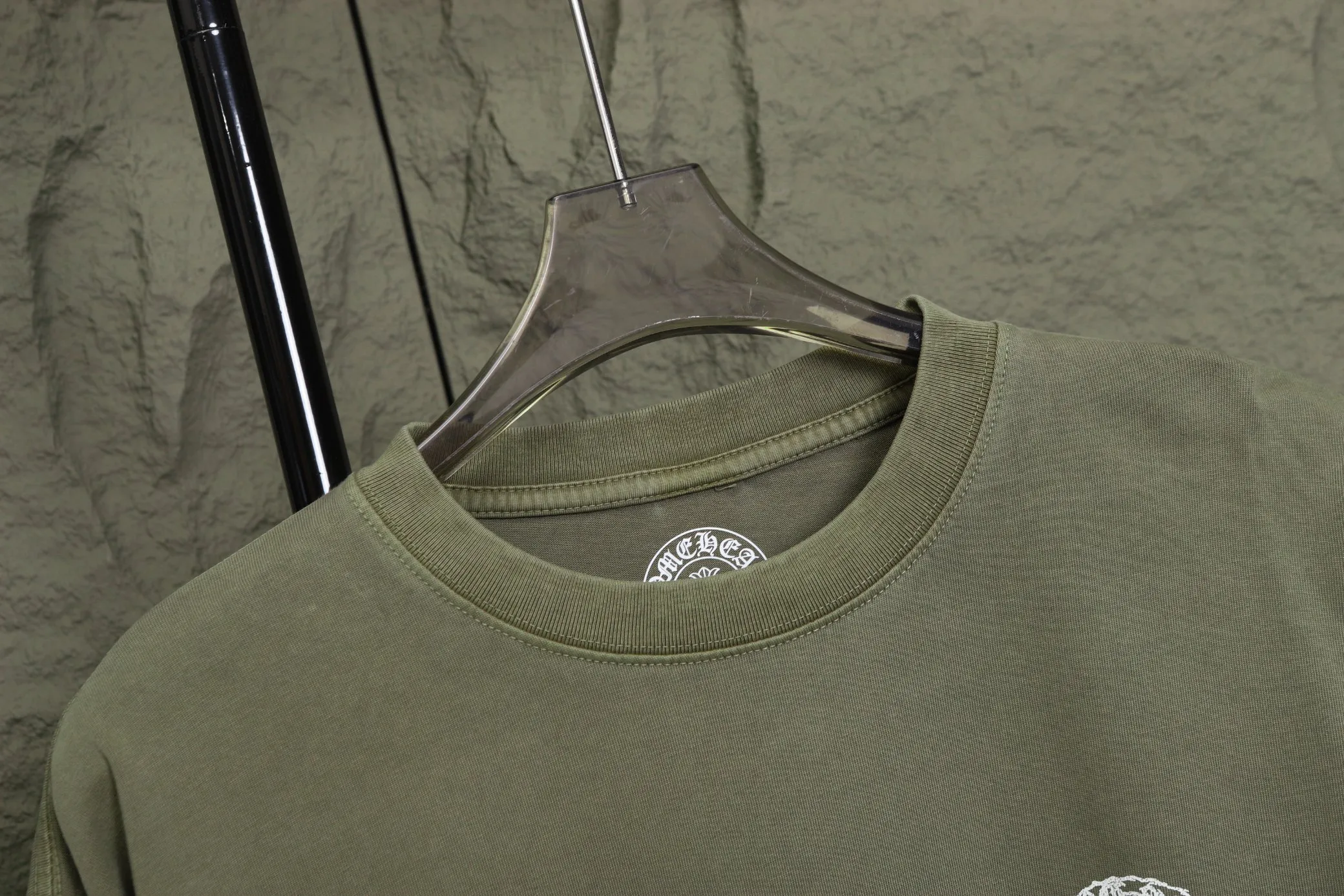 🅿️280 High-quality 25803 2025 early autumn new release🔥 Croxin washed distressed disc length T, 270g high weight double yarn plain fabric, and both the fabric and the garment have been washed, which is equivalent to two washing processes to prevent shrinkage.